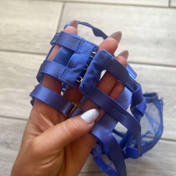 Wolf & Whistle Claire blue caged lace bra - Picture 5 of 5